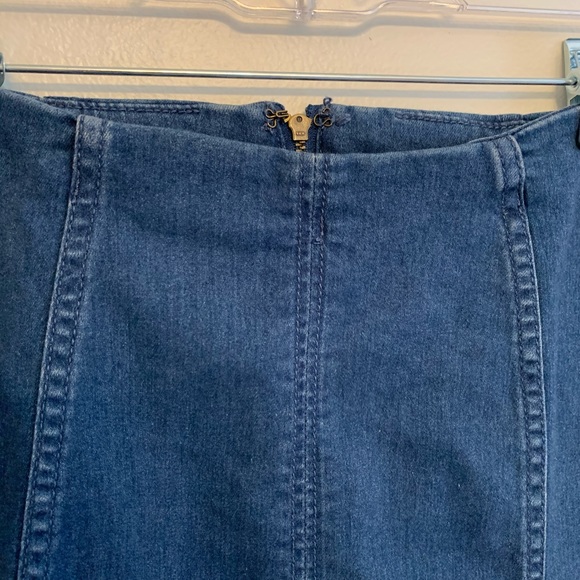 Free people dark wash denim skirt - Picture 3 of 6